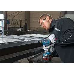 Akku-Bohrschrauber-Set GSR 18V-28 Professional 82-teiliges Zubehörset*Bosch Professional Clearance