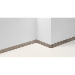 Sockelleiste SL 3 Eiche 2200 x 40 x 16 mm*Parador Sale