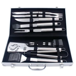 Grill-Set 16-teilig im Koffer^Rothmann Discount